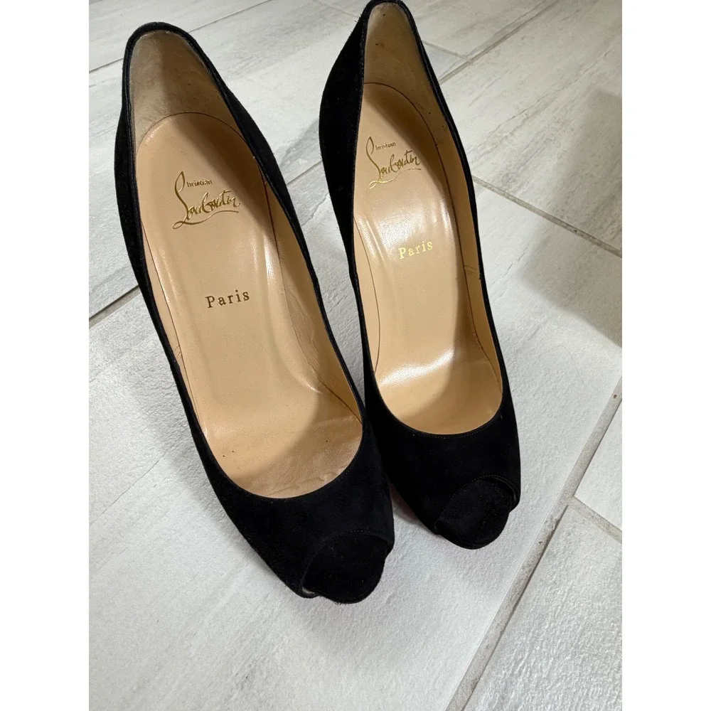 Christian Louboutin New Very Prive 120 Black Suede Peep Toe Pump 40.5 3151081